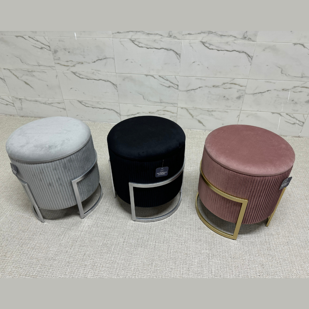 Tabouret de luxe 2 en 1 : Pouf + Espace de rangement.